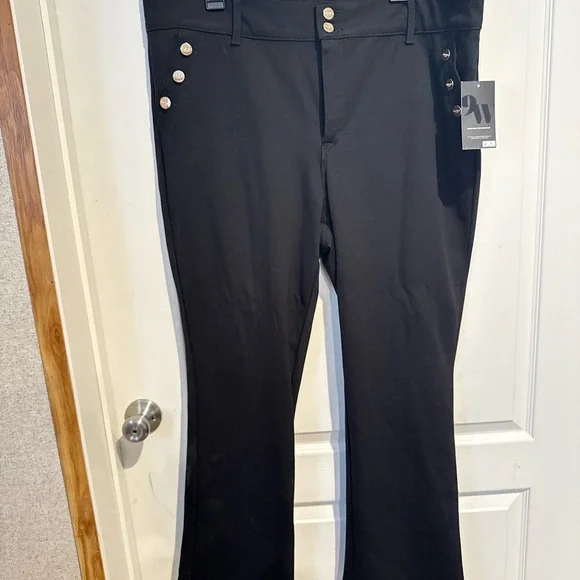 Nine West Black Women's Pants with Gold Button Accents - Picture 5 of 5